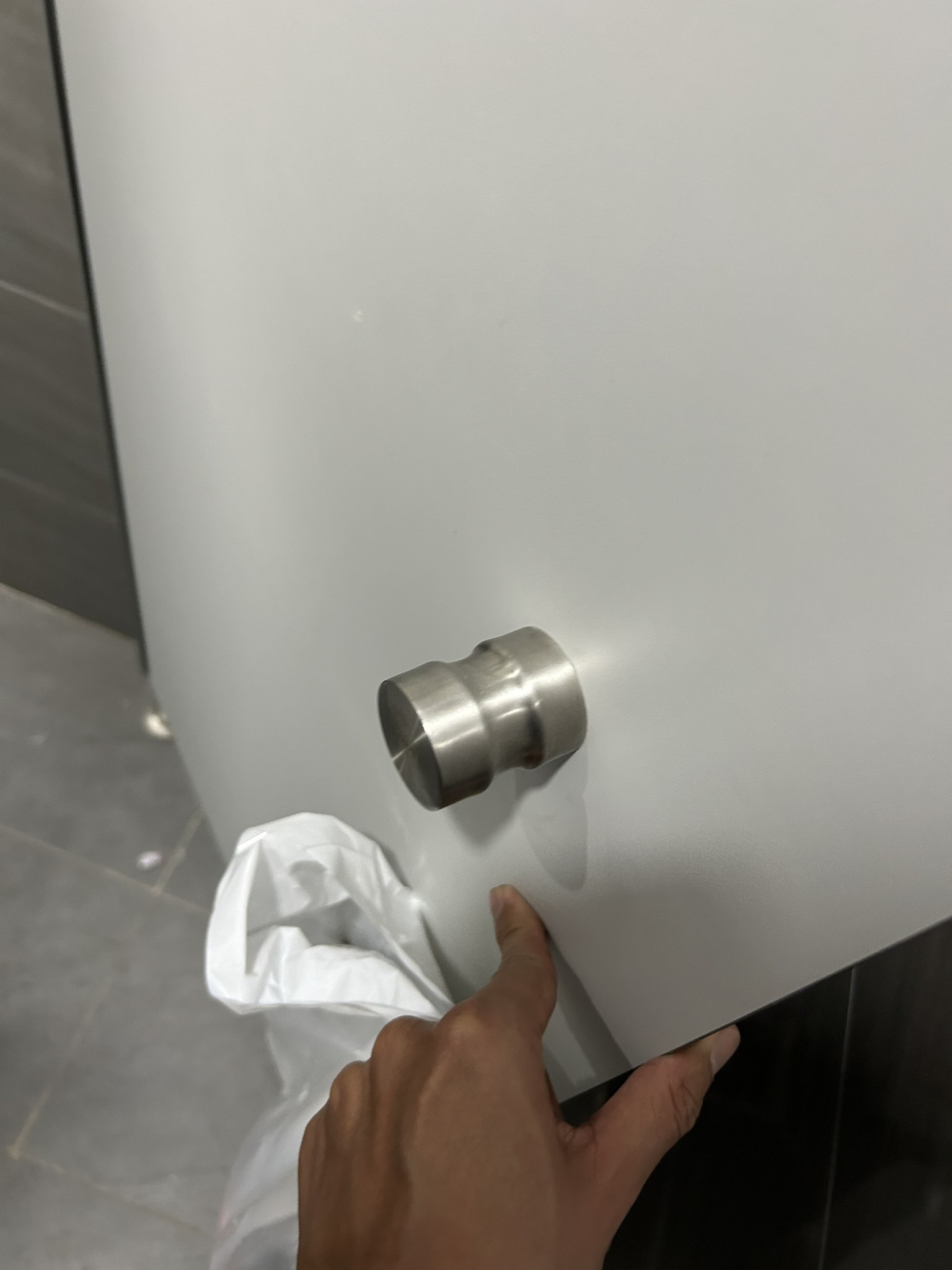 Khảo sát mặt bằng cải tạo vách ngăn vệ sinh tấm Compact cho WC