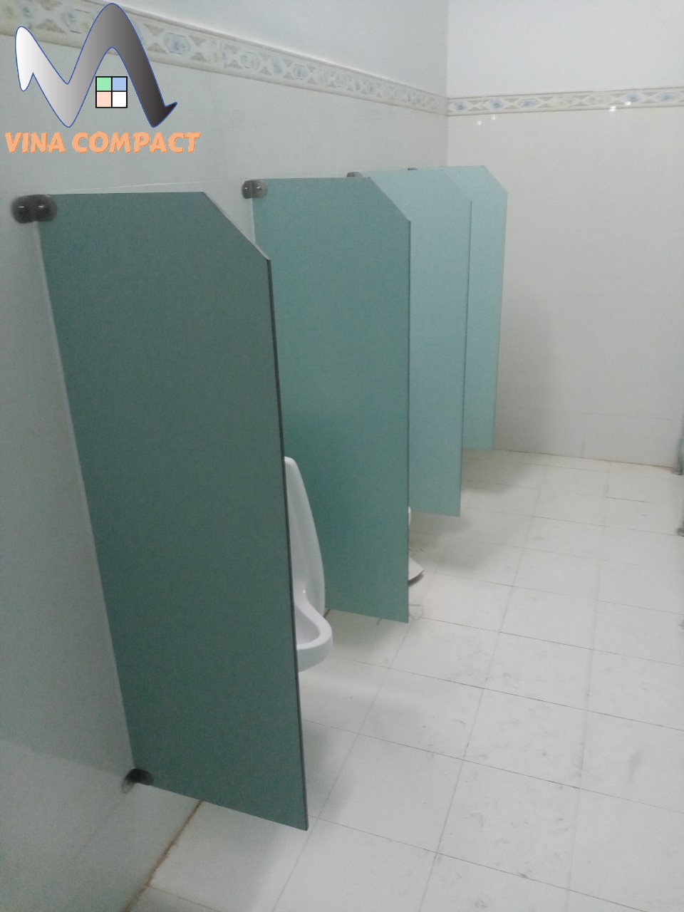 Chuyên thi công vách ngăn vệ sinh tấm compact tại Lâm Đồng