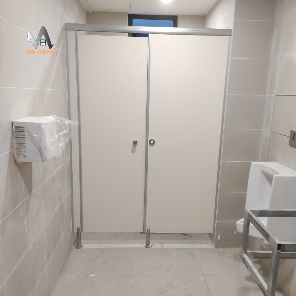 Thi công vách ngăn nhà vệ sinh tại TP. Thủ Đức