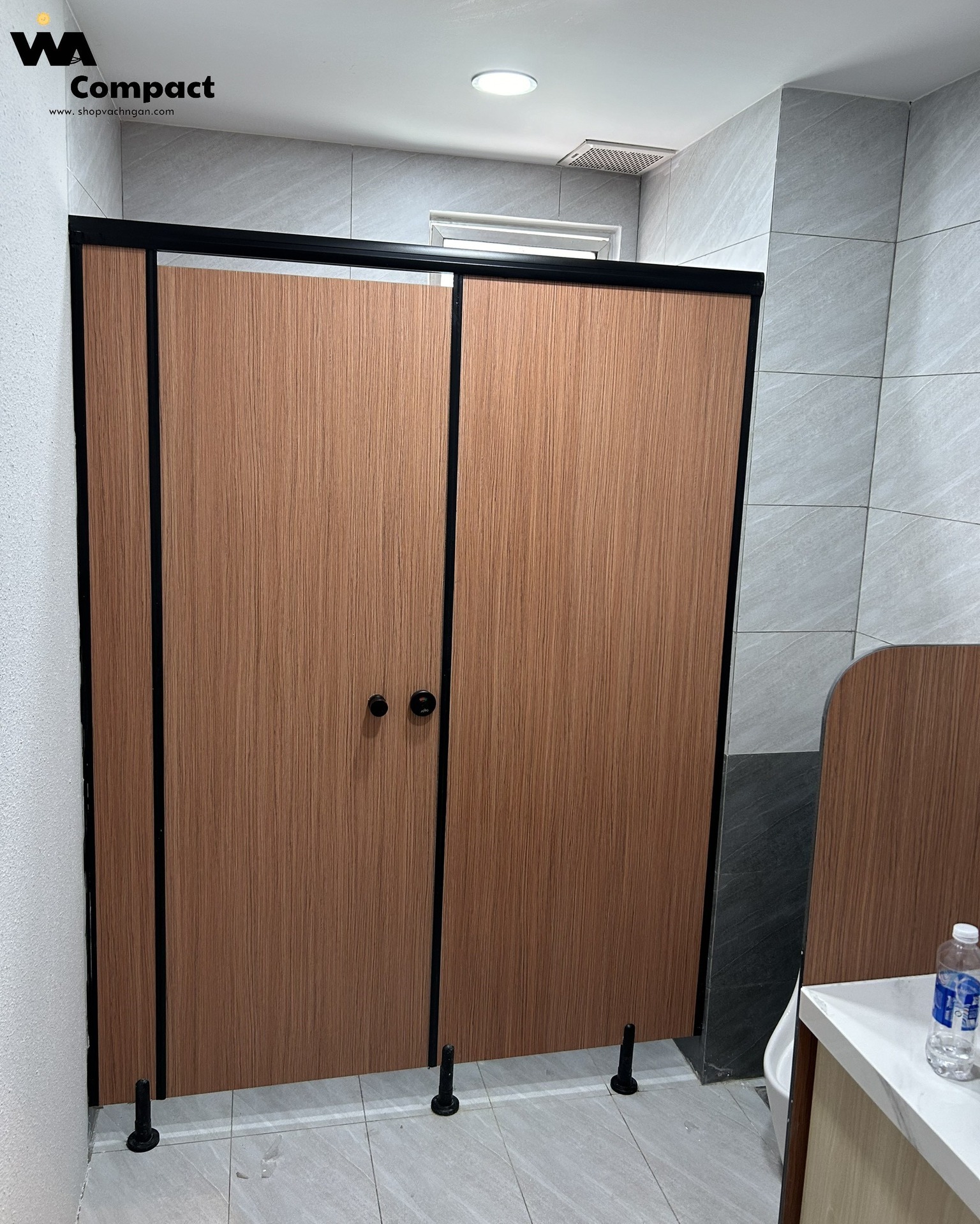 Hoàn thành bàn giao hệ vách ngăn toilet và phòng tắm cho cơ sở Spa ở quận 1