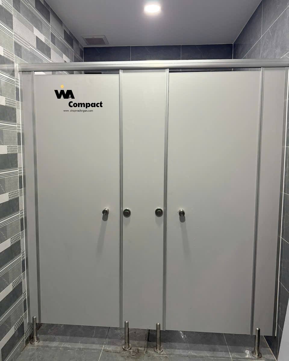 Giải Pháp Tiết Kiệm Chi Phí Khi Thi Công Vách Ngăn Vệ Sinh Bằng Tấm Compact