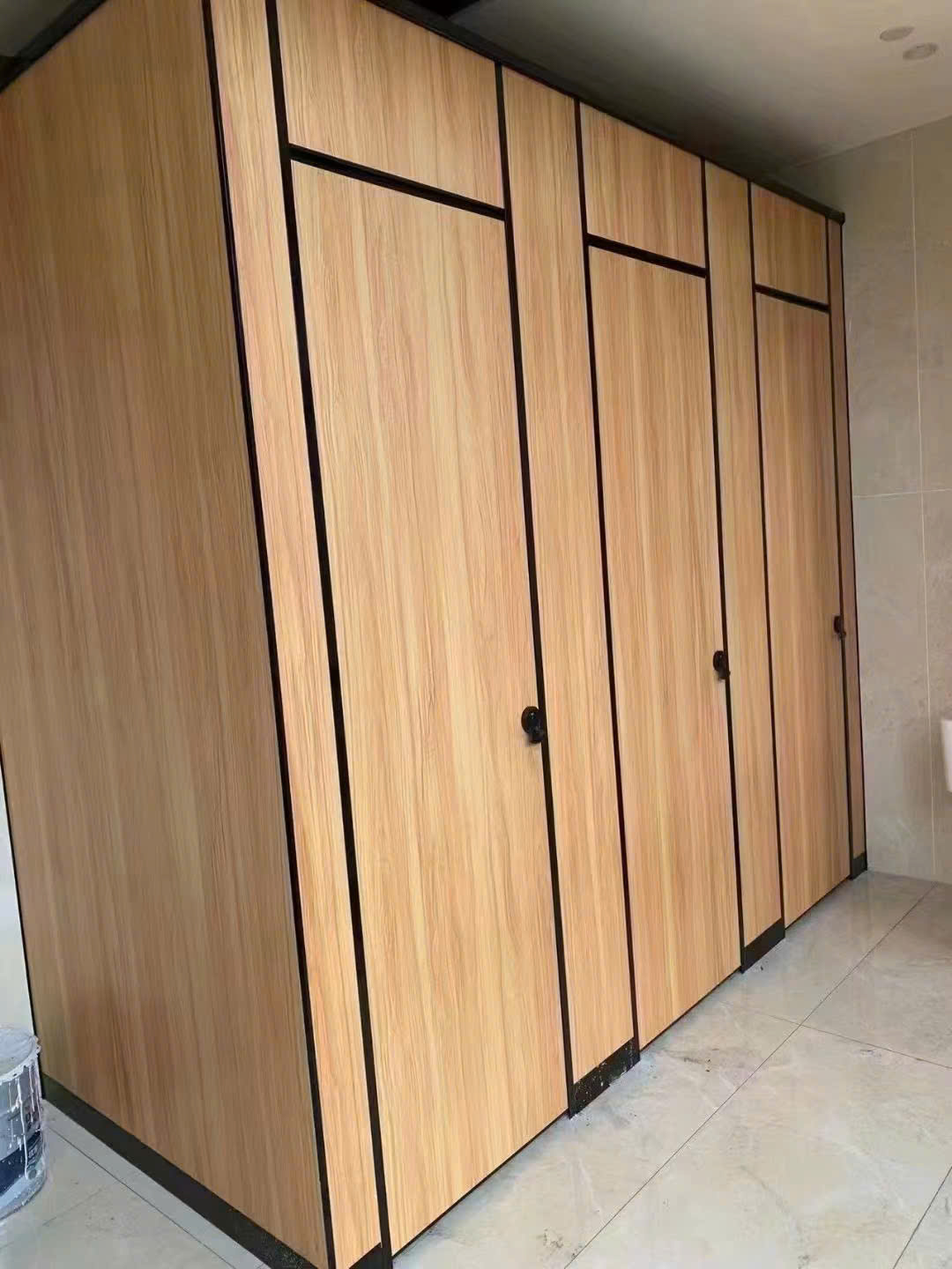 15 Tiêu Chí Đánh Giá Đơn Vị Thi Công Vách Ngăn Uy Tín