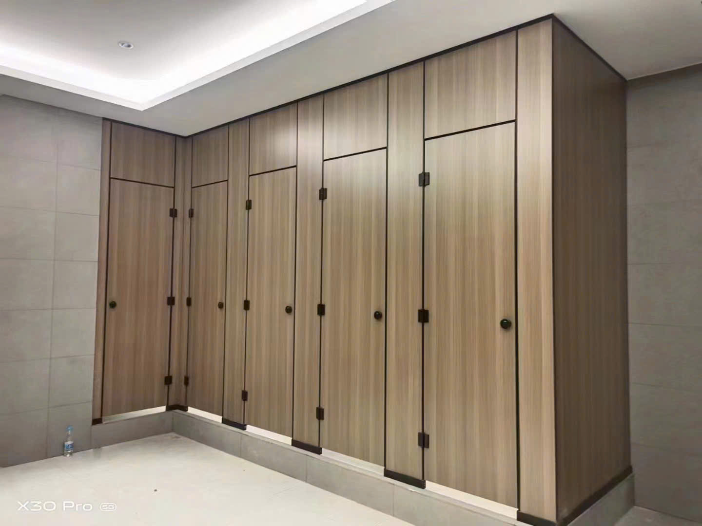 15 Tiêu Chí Đánh Giá Đơn Vị Thi Công Vách Ngăn Uy Tín