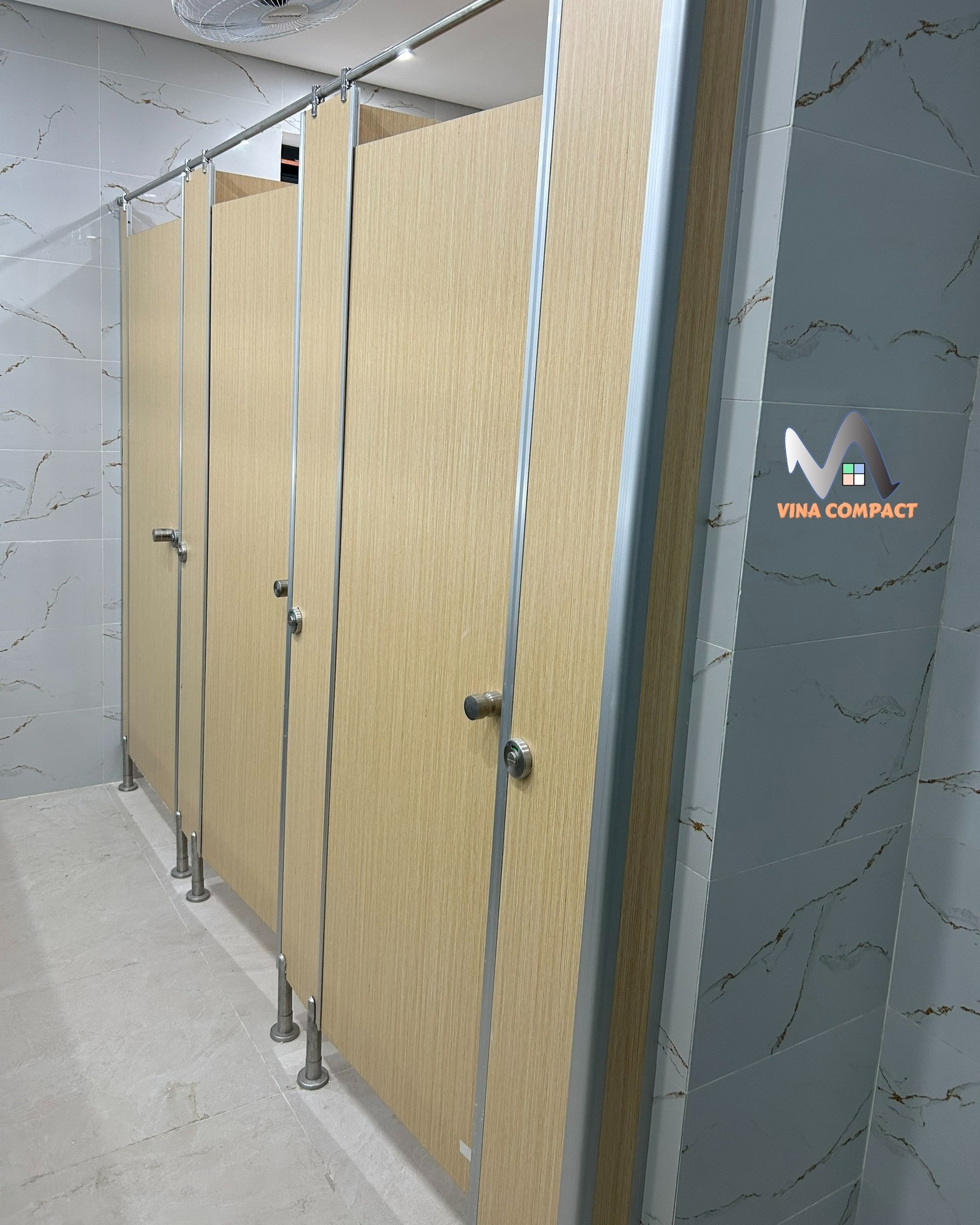 Ưu Điểm Của Vách Ngăn Vệ Sinh Compact HPL