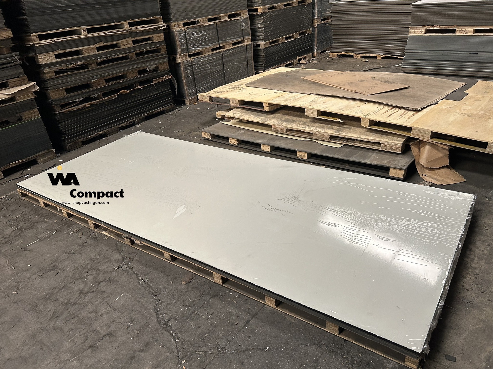 Tấm Compact Lõi HPL Bề Mặt Kháng Axit