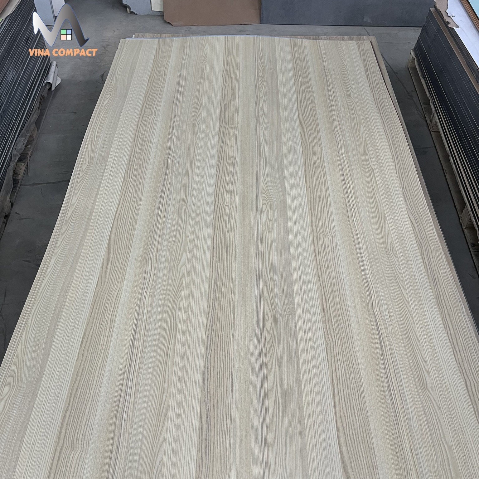 Vách tấm Compact CDF giá rẻ kháng ẩm mã màu vân gỗ MB517