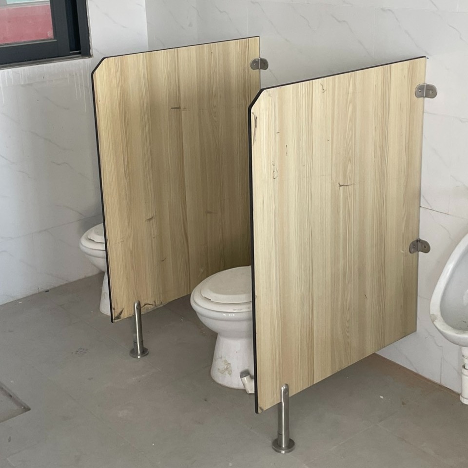 Vách tấm Compact CDF giá rẻ kháng ẩm mã màu vân gỗ MB517