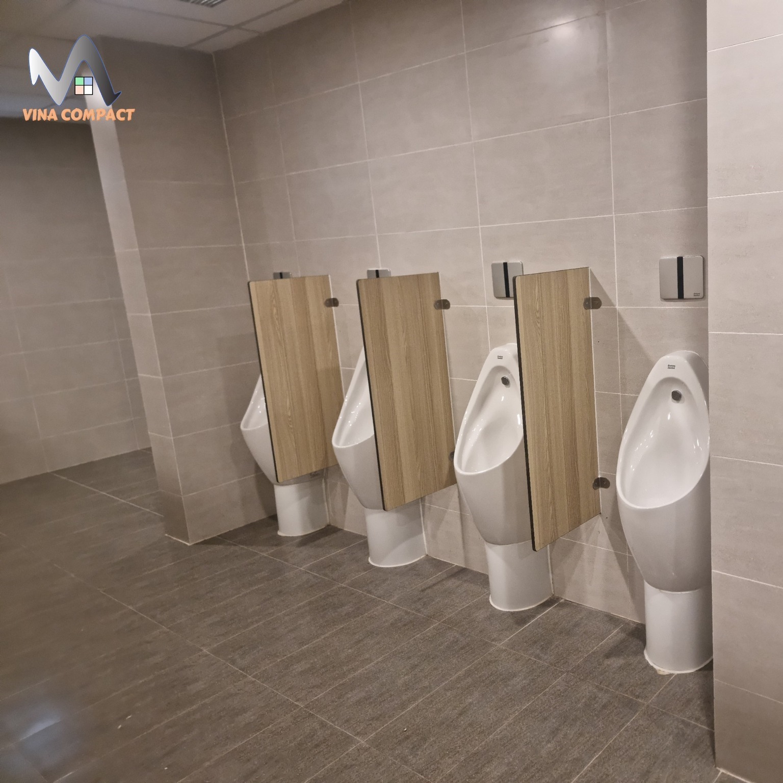 Lắp đặt vách ngăn vệ sinh tấm Compact