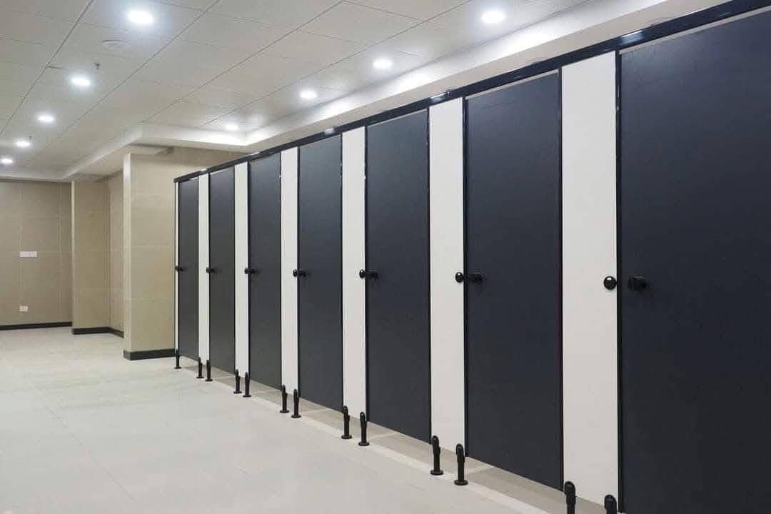 Kinh Nghiệm Lựa Chọn Đơn Vị Thi Công Vách Ngăn Tấm Compact Chất Lượng – Tránh Mất Tiền Oan
