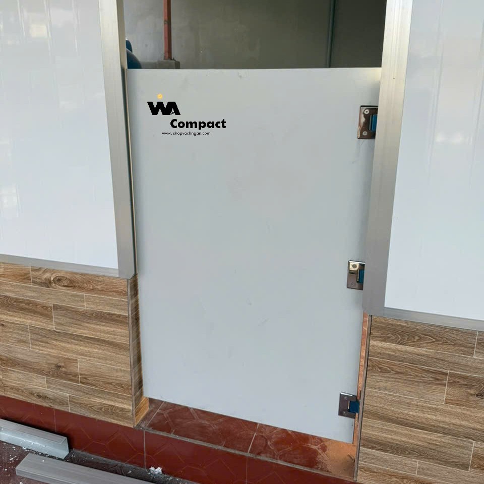 Thi Công Vách Ngăn Vệ Sinh Tấm Compact HPL