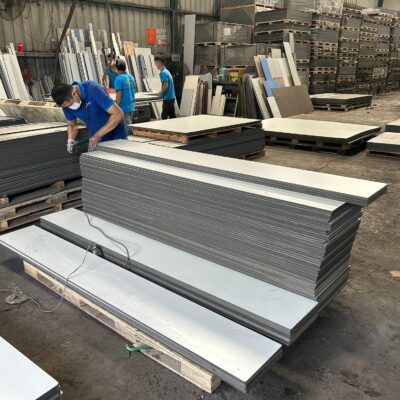 Công Trình Vách Ngăn Toilet Tại Nhà Hàng Tiệc Cưới