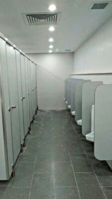 Thi Công Vách Ngăn Vệ Sinh Tấm Compact HPL
